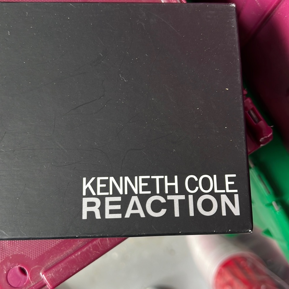 Kenneth Cole reaction women’s wallet